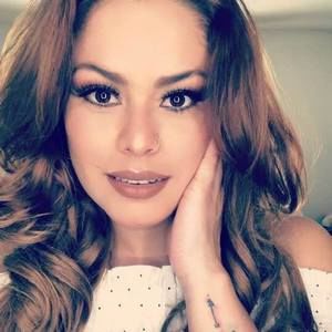 Meet your Posher, Isaura